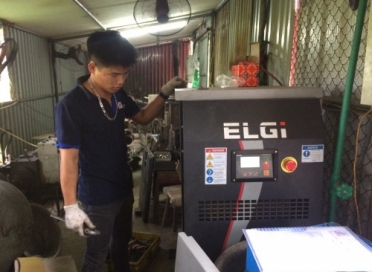 Thay dầu máy nén khí trục vít nhà in Hà An
